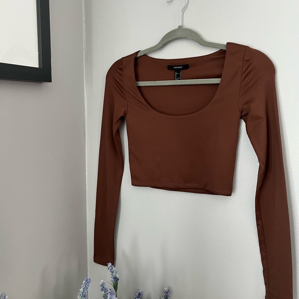 Forever 21 Brown Seamless Long Sleeve 🍂